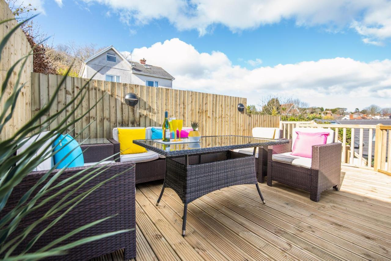 Luxury Property With Hot Tub And Sea Views Oystermouth Экстерьер фото